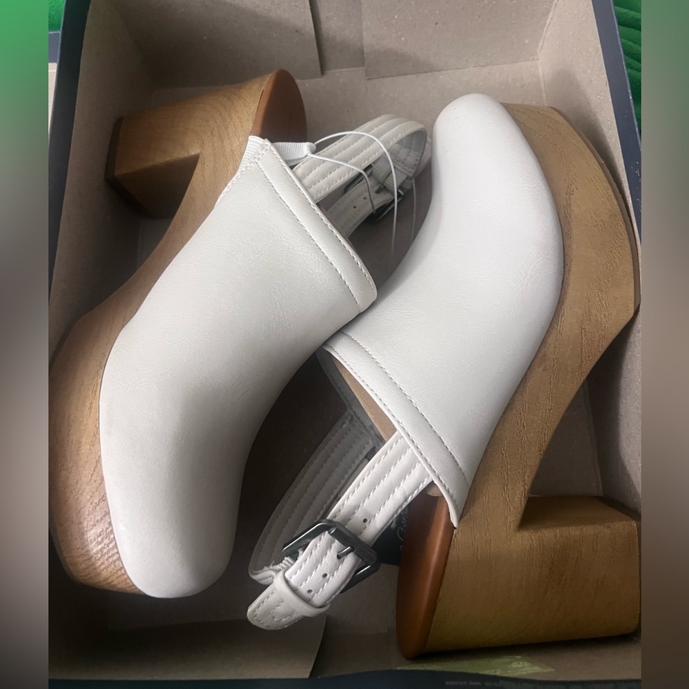 Women's Universal Thread Shoes Universal Thread Watson Platform Clog Heels